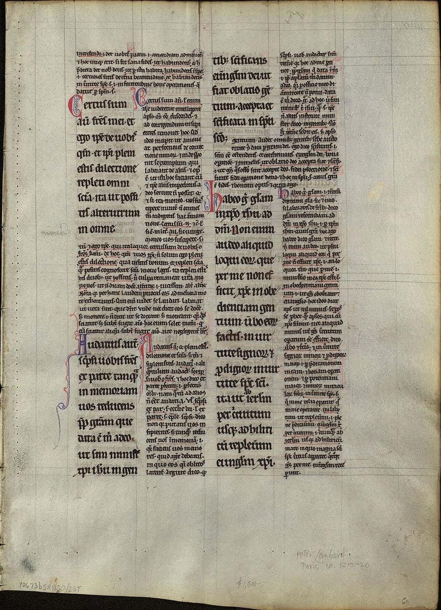 A manuscript leaf in Gothic textualis showing a large biblical text column beside smaller columns of commentary gloss